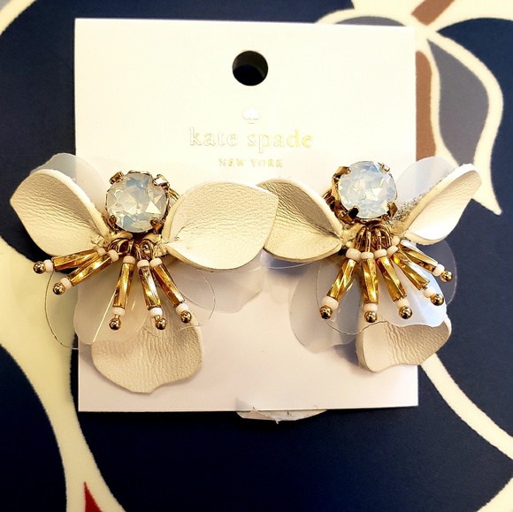 rubyprojectfdn's tweet image. So good I had to share! Check out all the items I'm loving on @Poshmarkapp #poshmark #fashion #style #shopmycloset #katespade: posh.mk/ry9ZNVKkHqb