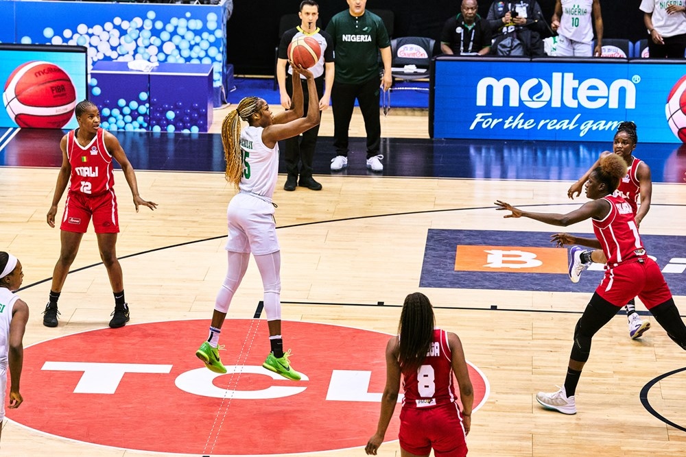 All eyes on the ball 👀
•⁠⠀⁠
•⁠⠀⁠
•⁠⠀⠀⁠
•⁠⠀⠀⁠
⁠⠀⠀⁠
#fortherealgame #molten #basketball #sports #stayhoops #bball #ballislife⁠ #nba #stayhoopssocks #dunk #hoops #fitness #sport #sneakers #basketballshoes #playoffs #basketballgame #collegebasketball