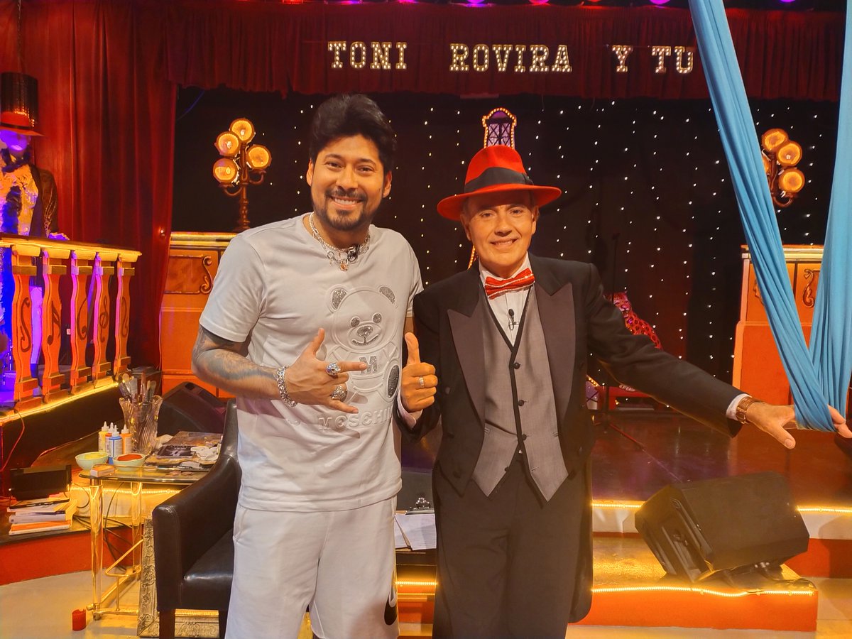 📺 TONIGHT 🆕 ​🎤​ ¡Hoy nos visita Rocío Márquez, Bronquio y viajamos a Colombia con Lowe León! 🎶