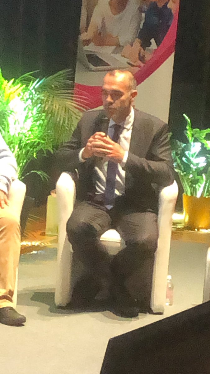 DelphineEc56's tweet photo. Horizon 2030 - présentation par le Père Frédéric Fagot : rendre visible notre identité, participer à la mise en œuvre de la mission pastorale, continuité du parcours de formation chrétienne, développer la dynamique pastorale des écoles de l’EC56. Témoignage Rémi Loche https://t.co/ZJZFzUoTcT