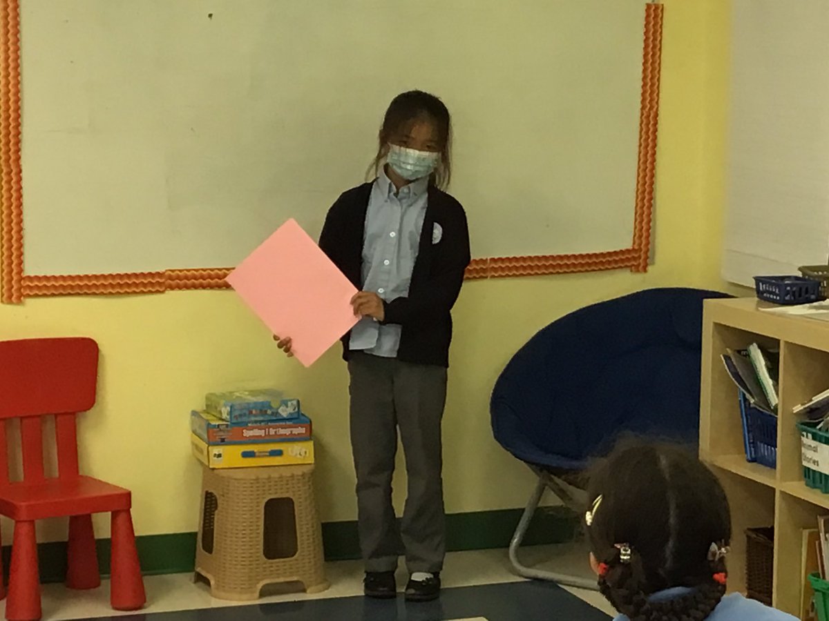 MsSpecksClass's tweet photo. Then, Ms. MK taught us how to count and a few other phrases in #Korean!  She even had a quiz for us to do!  I hope I passed!  #TeachtheTeacher https://t.co/IWvkQOh3Oo