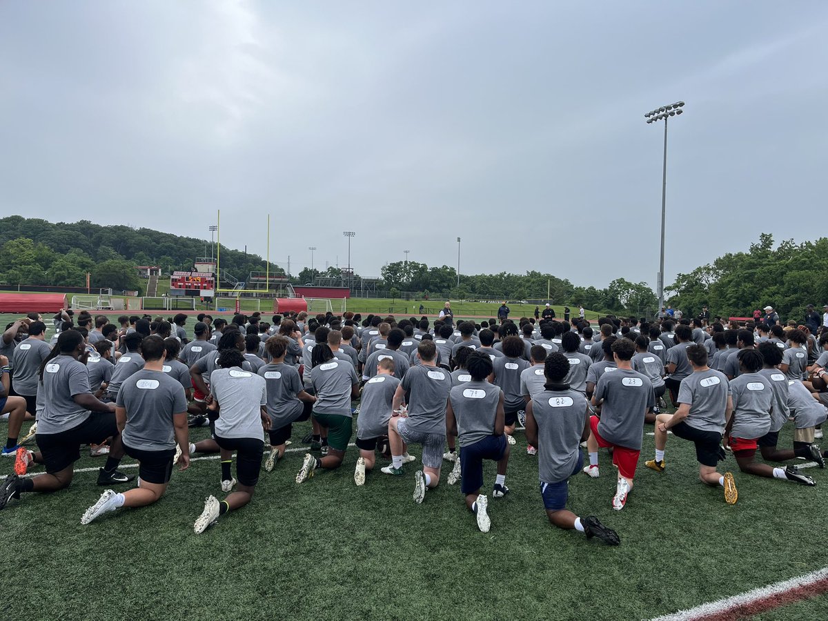 Max_Drisko's tweet photo. The #Upstarts did it again! Thank you to @NealBrown_WVU , @WVUfootball , all the amazing guest coaches & the over 300 campers representing the DMV and beyond - for an amazing camp last night!! #PlaceToBeInTheDMV https://t.co/DJ3Phr35bk