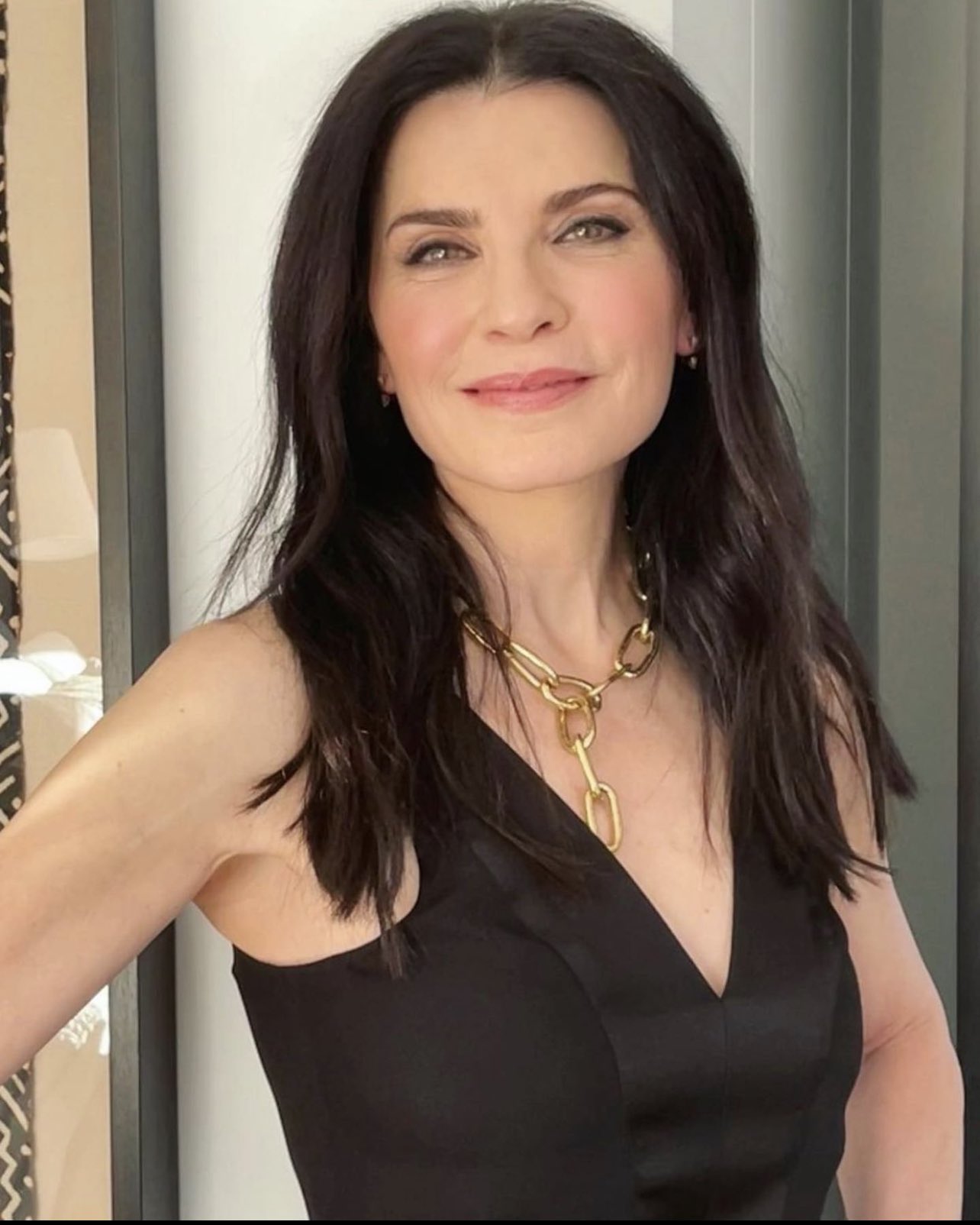 Happy birthday to the sexiest milf of all, julianna margulies 