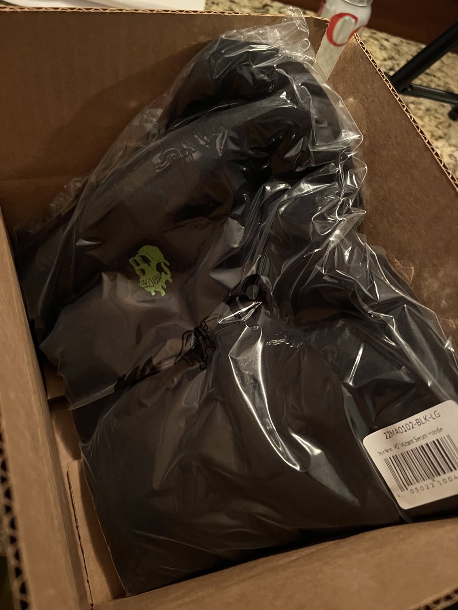 I asked followers if anyone wanted a free sweatshirt.  I figured ape coin was free so I should share . They never thought I would really send them. Todays final sweatshirt (MAYC Beaker) is headed to the Netherlands 

⁦<a href="/BoredApeYC/">Bored Ape Yacht Club 🍌</a>⁩