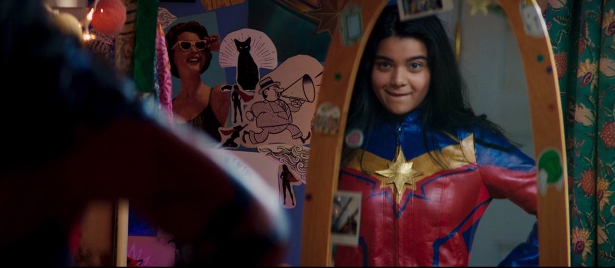 geekfarofeiro's tweet photo. ms marvel é tudo que a marvel tava precisando no momento, uma obra feita de fato com carinho, sem cgi feio, sem piada vazia, só puro amor pela personagem e amor em contar essa história, linda, divertida, cheia de cores e muito carinho, to bobo pelo carisma da Kamala https://t.co/BHmJqAkNLV
