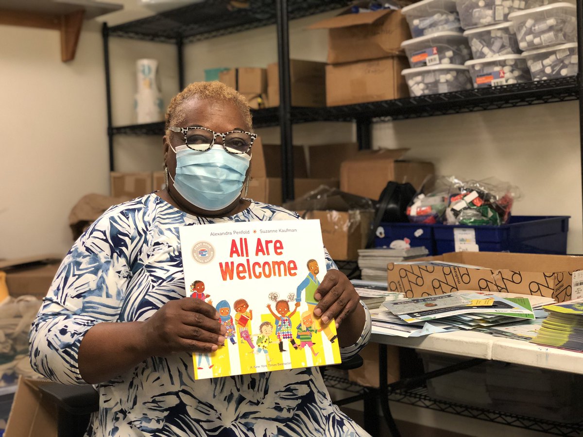 Readby4th's tweet photo. Thanks to everyone who came out and helped pack 1,000 Kindergarten readiness bags. ❤️📚❤️ #philly #thriveatfive https://t.co/W18MLkdXkT