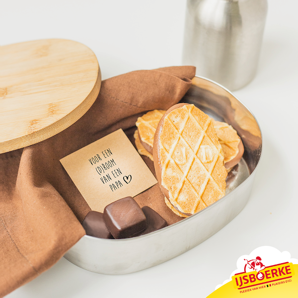 Wat als je, als cadeau voor vaderdag, aanbiedt om een hele week lang de lunch van je papa te maken? 
Een hele week lang ice cream sandwiches op het menu, als dat geen geweldig idee is. 😅
Of misschien toch maar gewoon een doosje Mini Vanille cadeau doen aan je Maxi papa? 😉