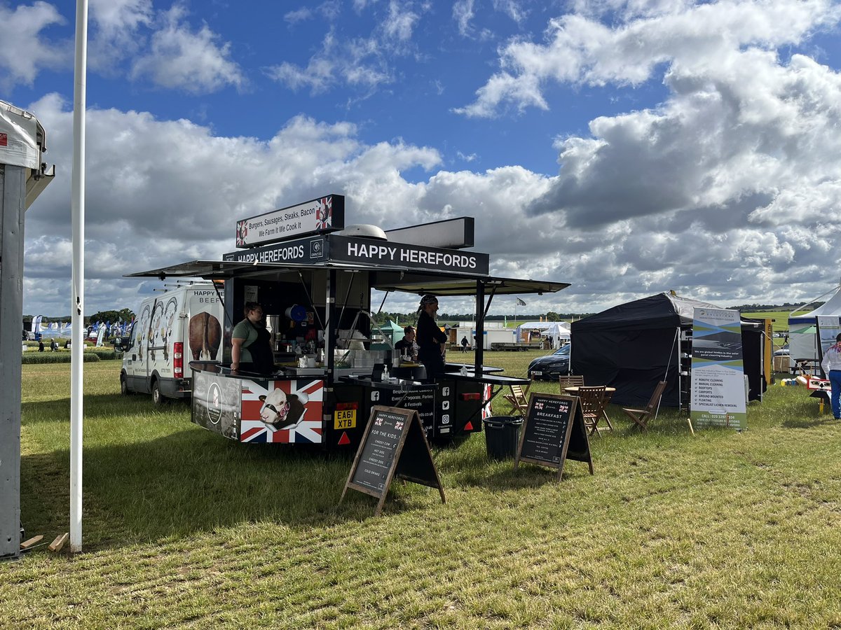 Anyone going to Cereals tomorrow?  The Happy Herefords serve some fantastic breakfast baps