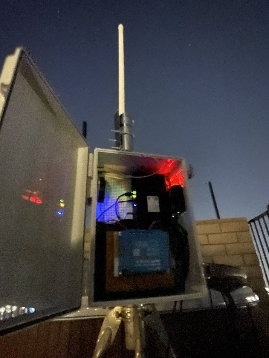 BGoodBuilds's tweet image. A thread of my off-grid @helium mining experience from rig #1 to rig #8:
Looking back at the first rig is mind boggling. High center of gravity, fans, and extremely expensive parts for no good reason. Lucky enough the thing even worked. We all gotta start somewhere, right?