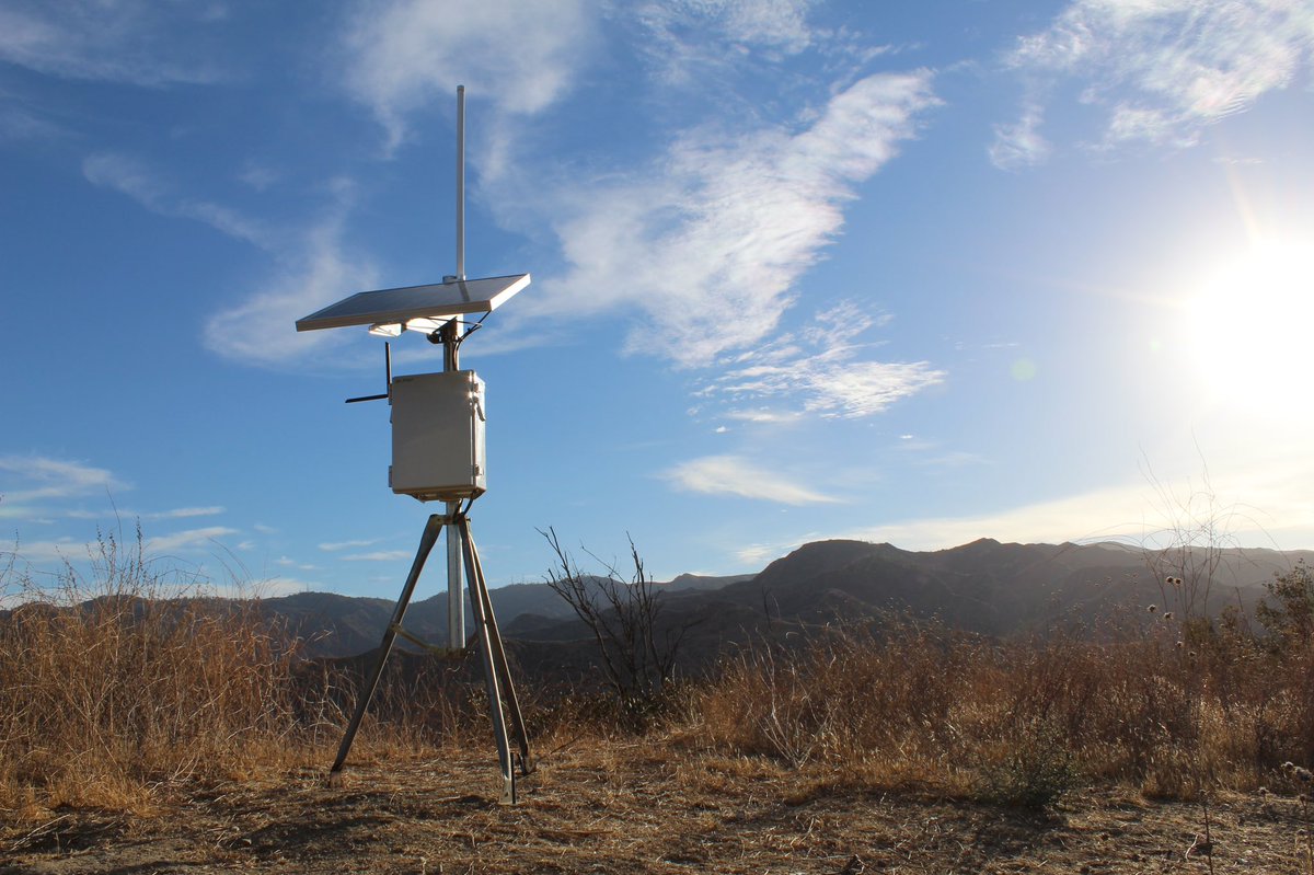 BGoodBuilds's tweet image. A thread of my off-grid @helium mining experience from rig #1 to rig #8:
Looking back at the first rig is mind boggling. High center of gravity, fans, and extremely expensive parts for no good reason. Lucky enough the thing even worked. We all gotta start somewhere, right?