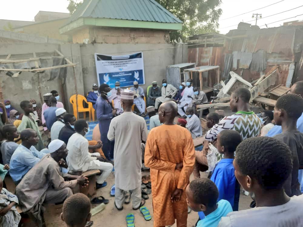 CDDWestAfrica's tweet photo. Sheik Allamin Banki urged participants to embrace dialogue instead of court cases in settling disputes.

@HassanIdayat 
#EndInsurgencyinNigeria https://t.co/srj3M7PxcB