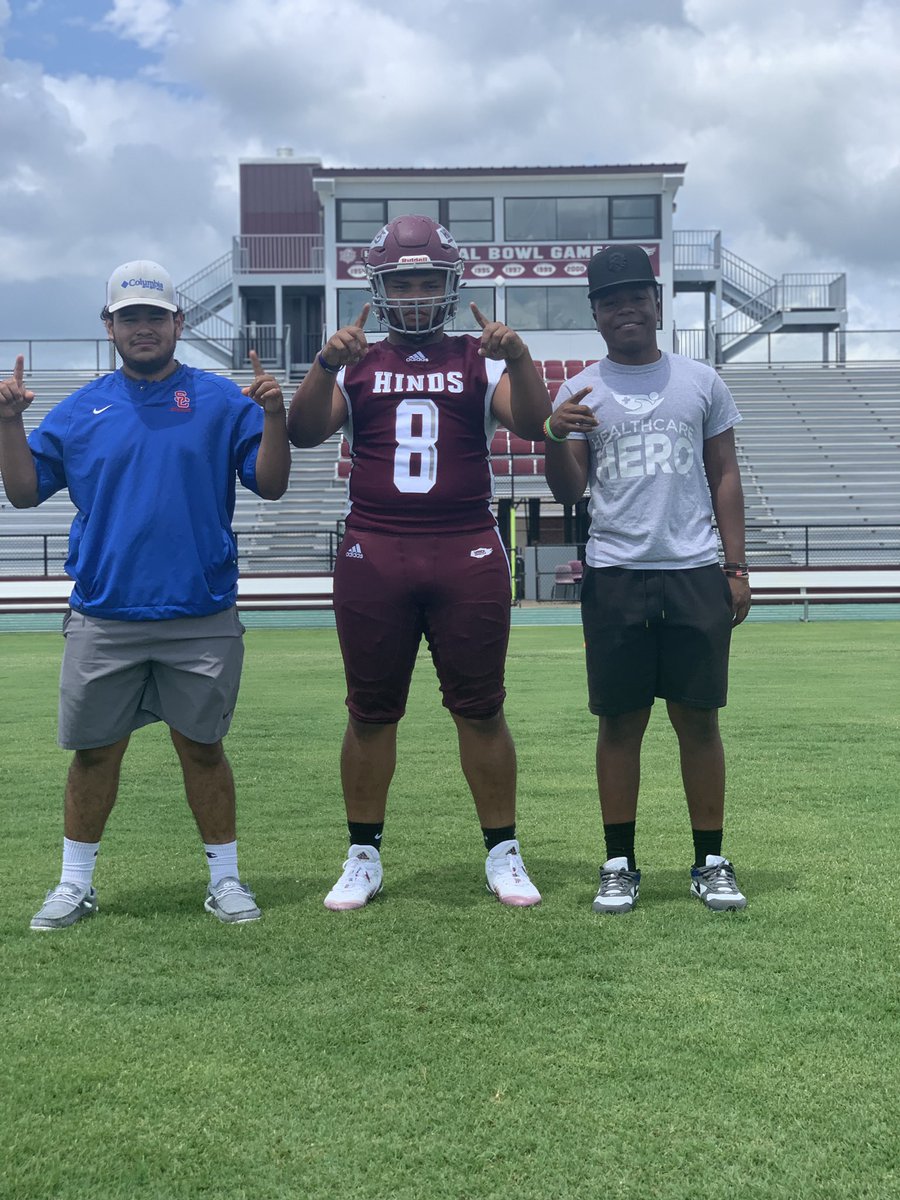 Had a Great day with my bois at Hinds Community College 🦅<a href="/oc7888/">Larry Williams Head Football Coach Coahoma CC</a> <a href="/HindsCC_FB/">Hinds CC Football</a>