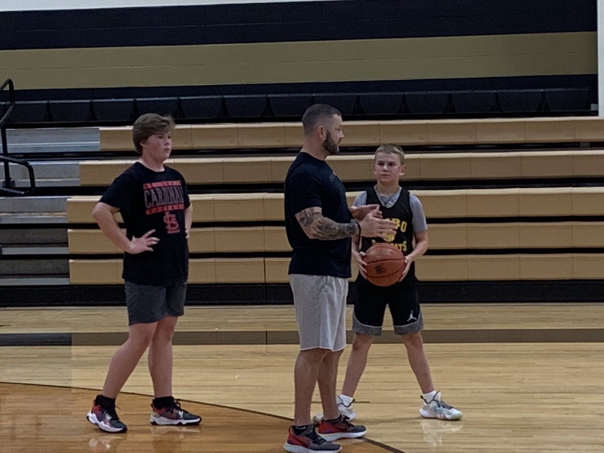 Cairohoops's tweet photo. Good First Day with @CoachMattPugh #getdownhill #space #cut #repeat https://t.co/FQ9CUlNFjO