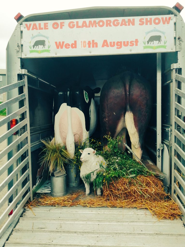 Kate Miles (@kateelericymru) on Twitter photo Great to be back on Tour with <a href="/CowsOnTour/">CowsOnTour</a> at <a href="/ColegLlysfasi/">Coleg Llysfasi</a>. A VERY busy event with over 500 children but a brilliant way to spend a day off work! Fab to see some previous volunteers and also to see some children who remembered us from 2019 <a href="/YsgolPlasCoch/">Ysgol Plas Coch</a> #WelshFarmingWeek Great to be back on Tour with <a href="/CowsOnTour/">CowsOnTour</a> at <a href="/ColegLlysfasi/">Coleg Llysfasi</a>. A VERY busy event with over 500 children but a brilliant way to spend a day off work! Fab to see some previous volunteers and also to see some children who remembered us from 2019 <a href="/YsgolPlasCoch/">Ysgol Plas Coch</a> #WelshFarmingWeek