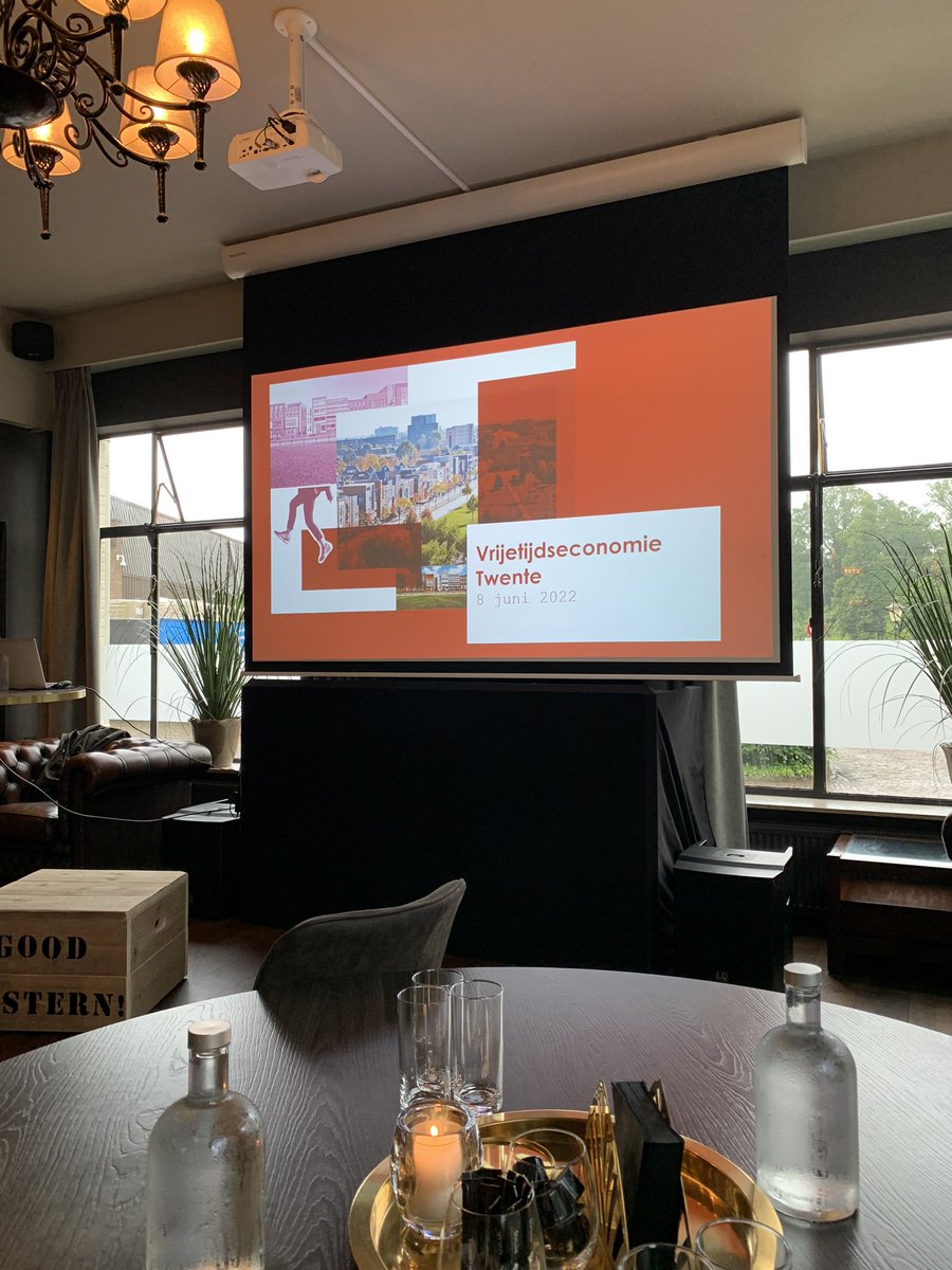 Samen met <a href="/iepmaatje/">Erwin Iepma</a> namens <a href="/vvdoldenzaal/">Oldenzaalse VVD</a> aanwezig op een avond over de vrijetijdseconomie in Twente <a href="/VisitTwente/">Visit Twente</a> Bijzonder interessantste bijeenkomst en dito wandeling! #twente