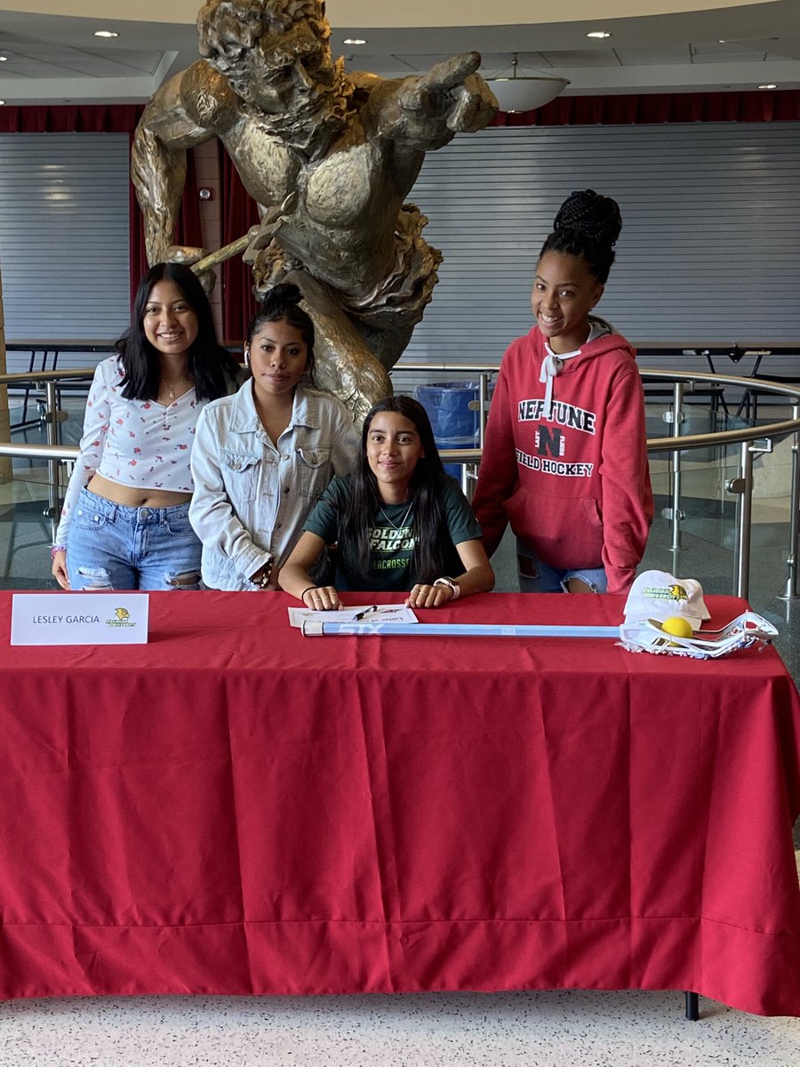 Neptune_GLax's tweet photo. Congrats Lesley on signing to Felician University for lacrosse. https://t.co/phe2AleiF0