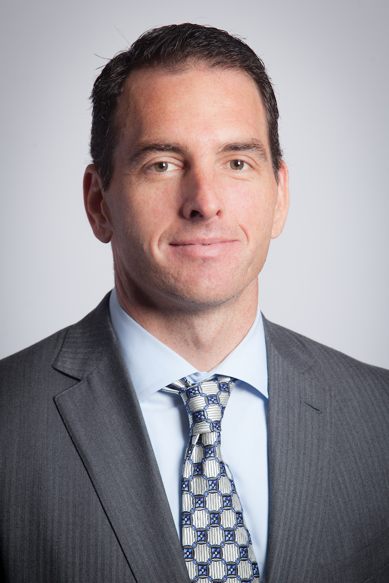 This afternoon at 2:30, watch Smith professor Michael Faulkender, who helped create the PPP to provide #SmallBusinesses with money during the COVID pandemic,  testify before the #Senate on the small business workforce challenge.

Watch here: sbc.senate.gov/public/index.c…