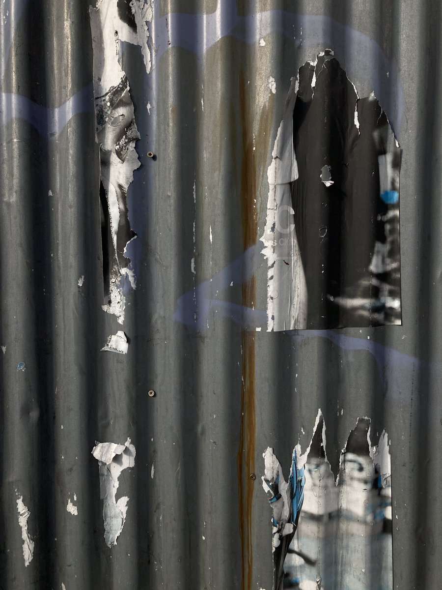 TheShanksPony's tweet photo. Walls of Woolwich - Plumstead Road, London SE18 https://t.co/ntfjctdaL1