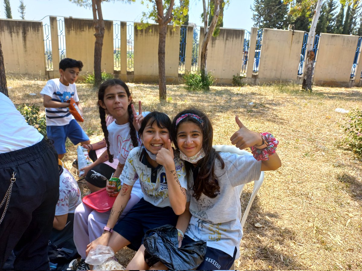 Last day of school with the sweetest company! See you soon graduates! <a href="/AsmaaNajem/">Asma Najem</a> <a href="/Hhhsinfo/">Houssam Hariri HS</a> <a href="/dina_jradi/">Dina Jradi</a>