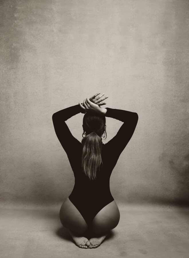ashleyymolinaa's tweet photo. Effortless confidence. Deep knowing. Unshakable certainty. That’s the vibe. https://t.co/Q2KiPjHpzm
