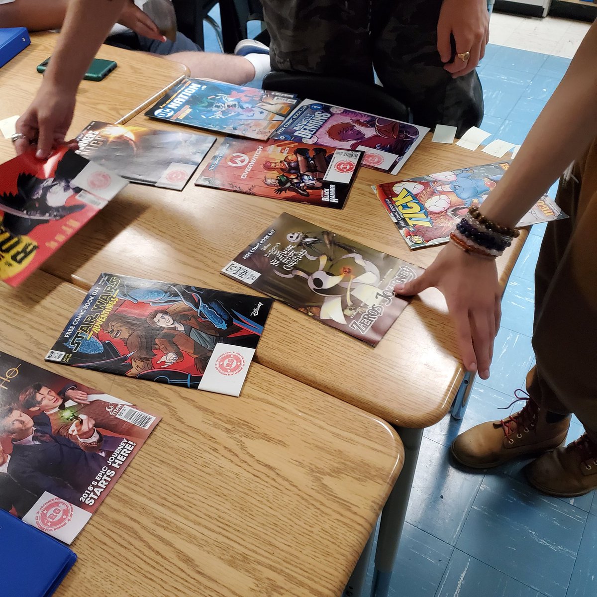 MissKornacki's tweet photo. Like kids in a comic book store! 
We are using #comicbooks in 2L to create #booktalks to share with our peers! https://t.co/a4Gd9X5IpJ