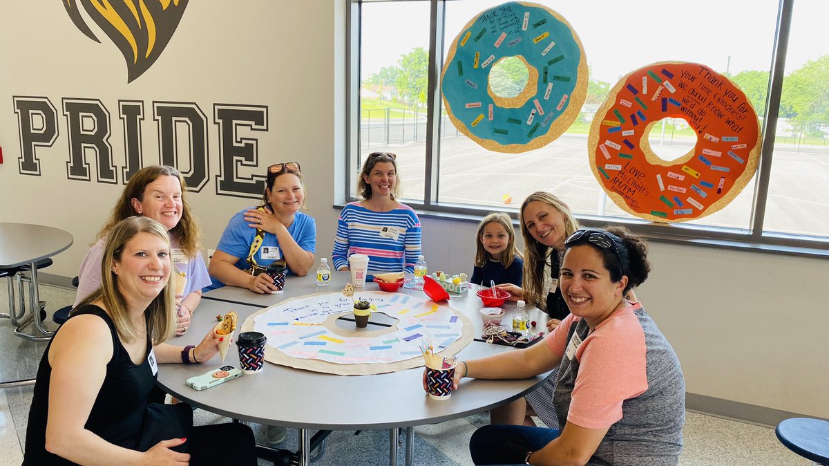 We ❤️ our volunteers <a href="/Lynnewood_ES/">Lynnewood Elementary</a> ! Grateful for such strong support from our volunteers and happy to celebrate and thank them at breakfast this morning!