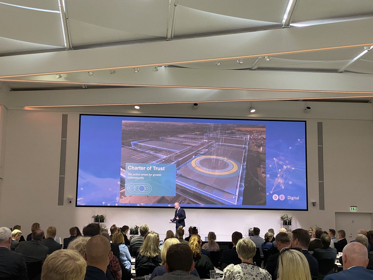 MortenRV's tweet photo. It-sikkerhed er helt afgørende i dag, siger Bjarne Lykke Sørensen, CEO Siemens A/S &amp; Digital Industries på DI Digitals årsdag i sit oplæg om digital forretningsudvikling. https://t.co/JcCmsZ83Qz