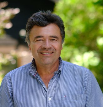 NewsFDCcl's tweet photo. Ministro de Agricultura:“El rol del sector #frutícola exportador es clave para encauzar una #agricultura verde, #sustentable y diversa”🍇🍋🥝🫐🍎🍒🍑🍐https://t.co/GW1zz41EIJ  #frutas #Chile #Asoex #exportadoradefrutas #Simfruit #Asoex @FruitsfromChile @sagchile @MinagriCL https://t.co/jGmoGqxYFt
