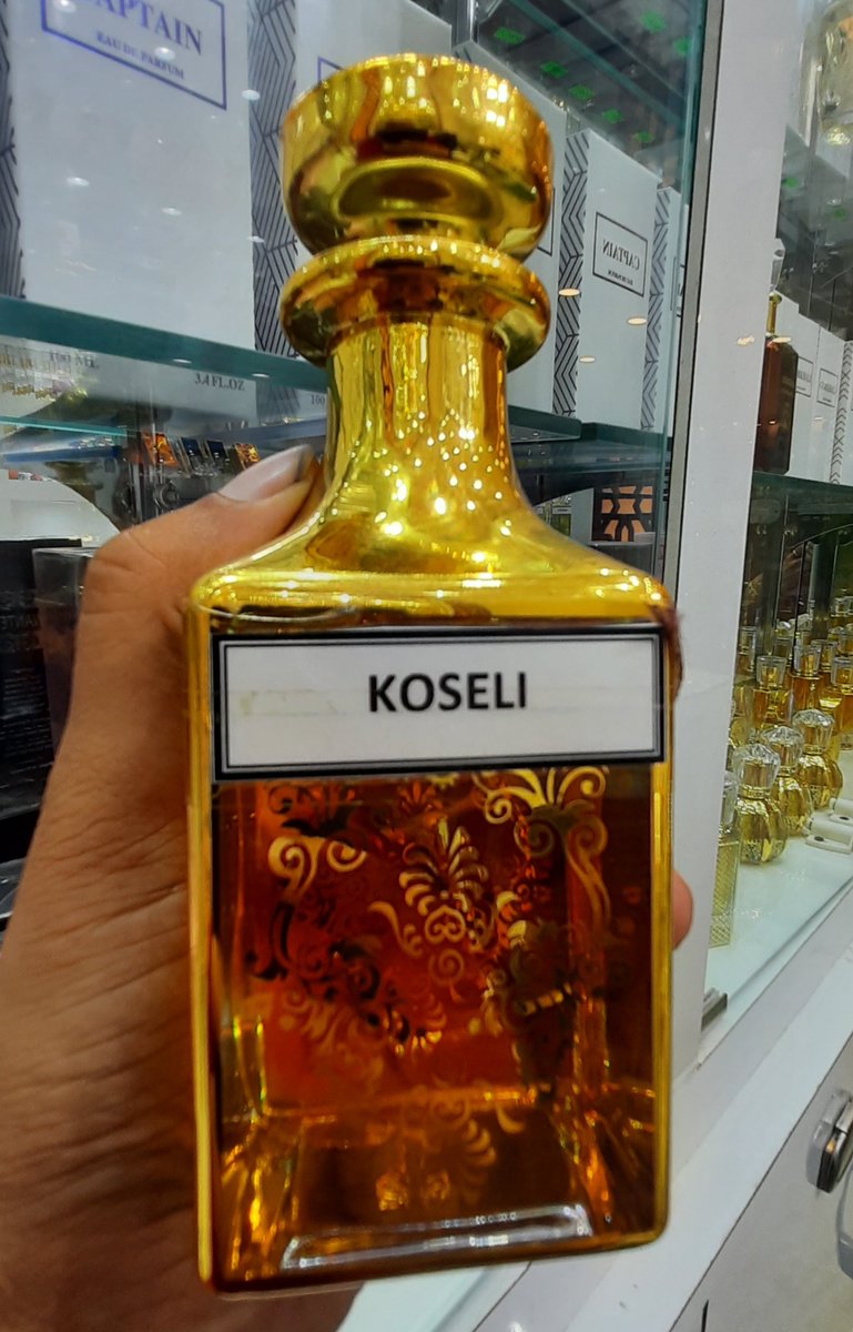 म त परफ्युम र अत्तरको व्यापारतिर लाग्दैछु  ।
#perfume #attar #perfumeLover #attarLover