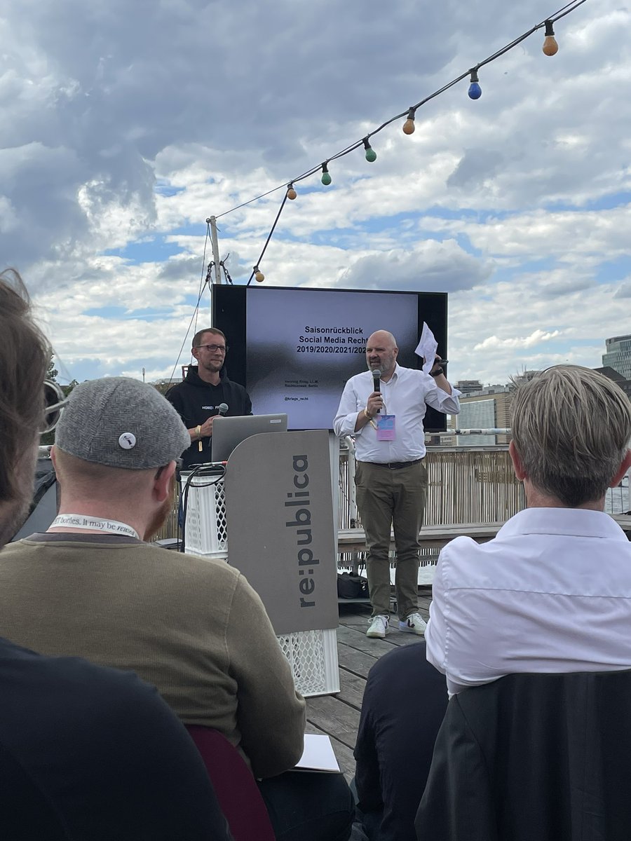 Immer wieder ein Highlight auf der #re Saisonrückblick Social Media <a href="/feldblog/">Thorsten Feldmann</a> <a href="/kriegs_recht/">Henning Krieg</a>