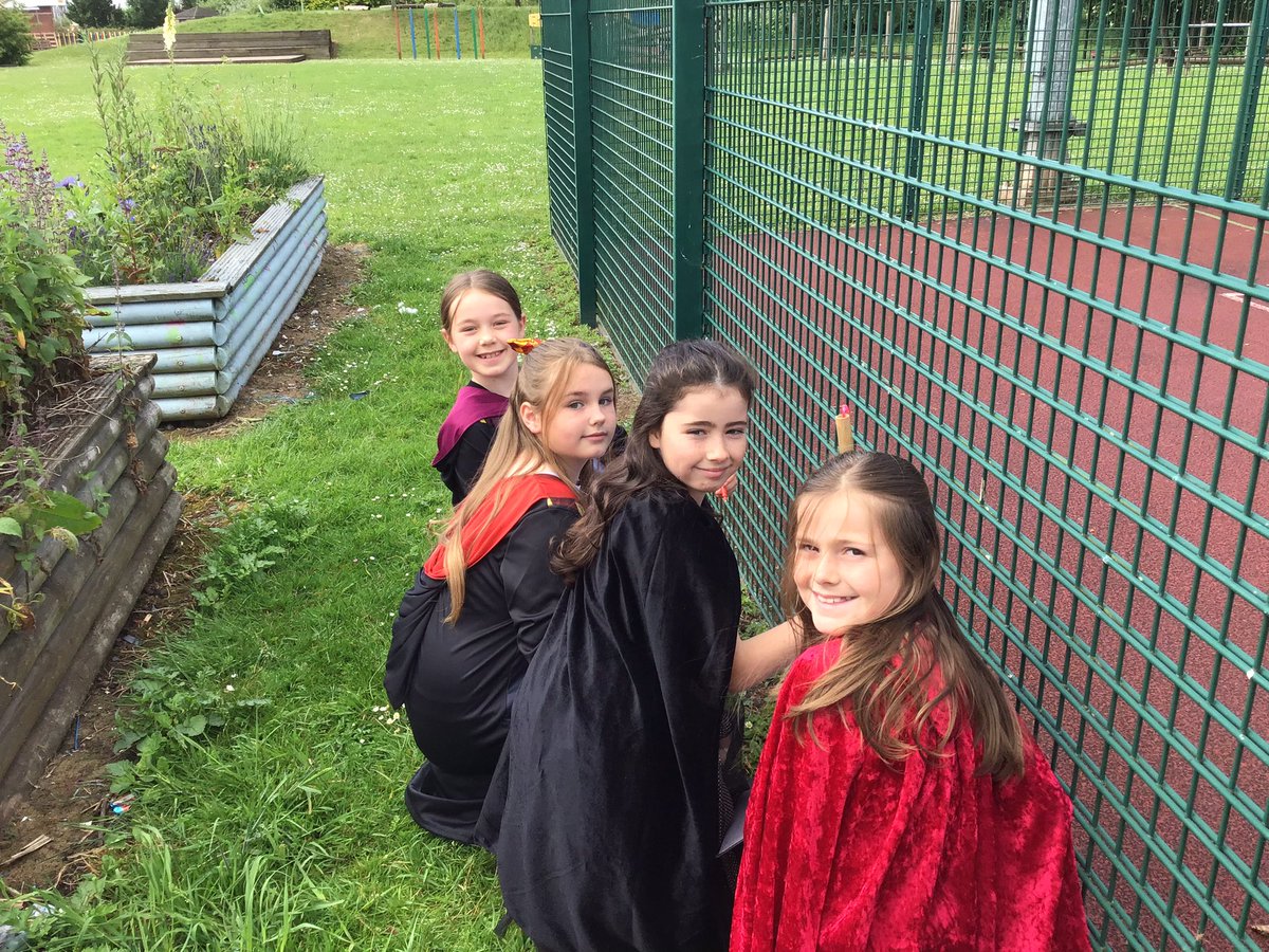 Year5GUPS tweet media