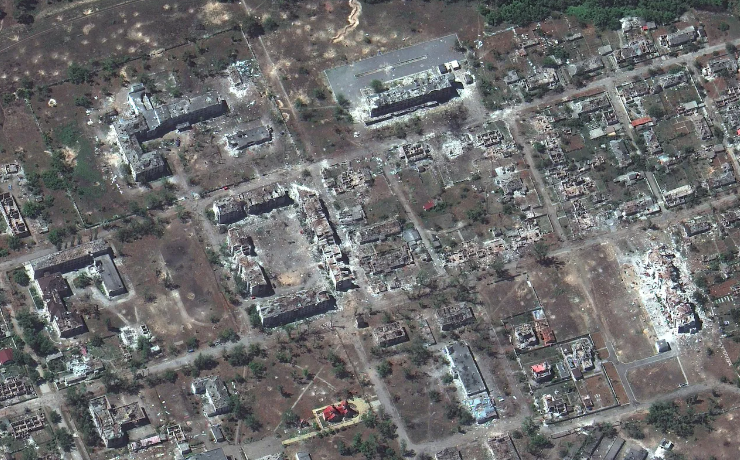 TelegraphWorld's tweet photo. 🛰️ How Maxar is helping beat the Russians with its four eyes in the sky.

The mass destruction of Russia's war on Ukraine has been captured by a US satellite company thousands of miles away

🧵👇
https://t.co/o8X7EVv3eU https://t.co/myNX4r7EKv