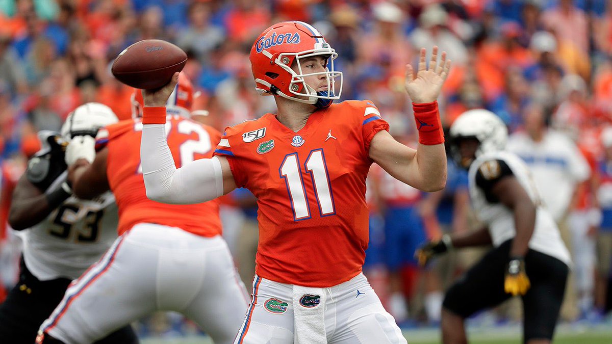 FLASportsNet's tweet photo. @Mike__Madden @CFBTalkDaily @CamMellor @UofmUpdates247 @travisdavidson Gators Orange? Ik we aren’t Clemson but Orange &amp; Blue. We’re mainly blue but rare occasions we pull out the orange. THESE ARE NOT BAD https://t.co/c4jcAcCMCu