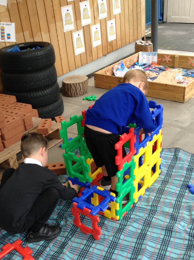 latimerprimary's tweet image. We have learnt so much recently about playing together, caring and sharing, listening and responding to each other.  Super work all! #EYFSPSED #EYFSCL #EYFSEAD building and constructing, being imaginative.