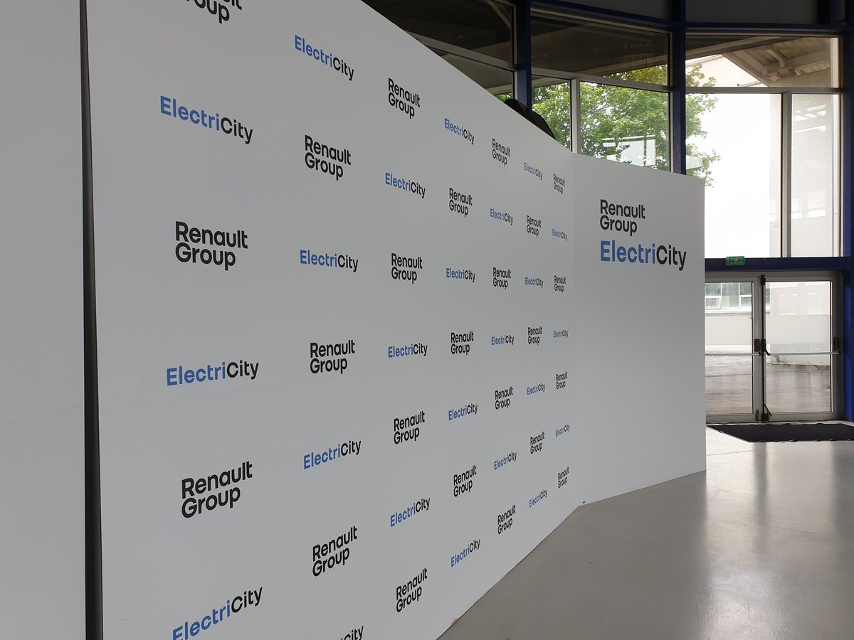 Visite de #renaultgroup Cuincy avec nos demandeurs d'emploi qui passeront ensuite les test #MRS pour des postes d'intervenant(e)s sur la chaîne de montage des vehicules électriques ! Motivation et sourires au RDV 
@catheri08693203 #industrie #Automobile #Emplois