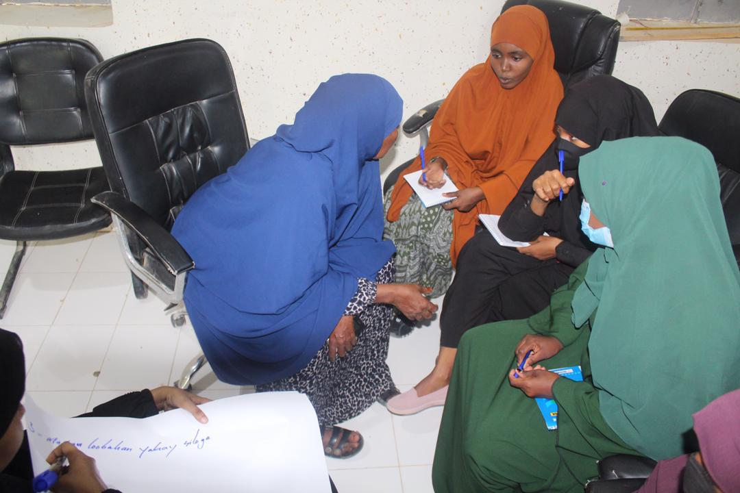 TIDES76's tweet photo. FGM Trauma healing awareness-raising session was organized by @TIDES in collaboration with @UNFPA_SOMALIA. 
@SwedeninSomalia @UNFPA_SOMALIA @bsaid6 @KAbdukadir 
#EndFGM #EndGBVActnow https://t.co/czSKmVLiBd