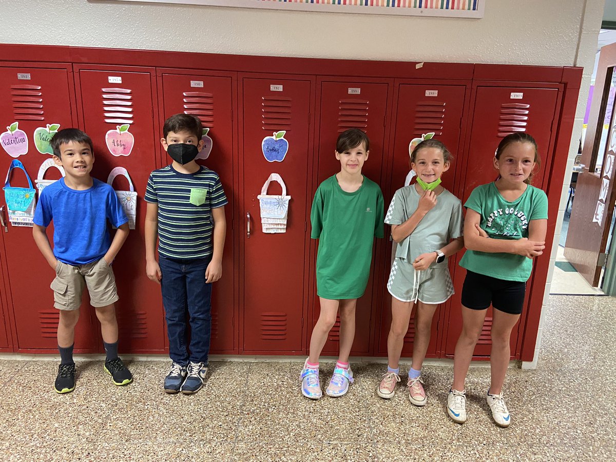 Look at these awesome field day teams!!! We are ready for a fun day! 🤩 <a href="/NottinghamPE/">Nottingham P.E. Dept</a> #knightsrock