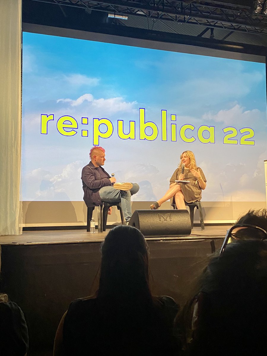 Chrissy Wittenbecher (@wittenbecherc) on Twitter photo Tut dir Twitter gut oder nicht? Wenn es dir häufiger nicht gut tut, ist es #toxictwitter, sagt <a href="/saschalobo/">Sascha Lobo</a> live im Podcast „Feel the News – Was Deutschland bewegt“ (mit Jule Lobo). #rp22 Tut dir Twitter gut oder nicht? Wenn es dir häufiger nicht gut tut, ist es #toxictwitter, sagt <a href="/saschalobo/">Sascha Lobo</a> live im Podcast „Feel the News – Was Deutschland bewegt“ (mit Jule Lobo). #rp22