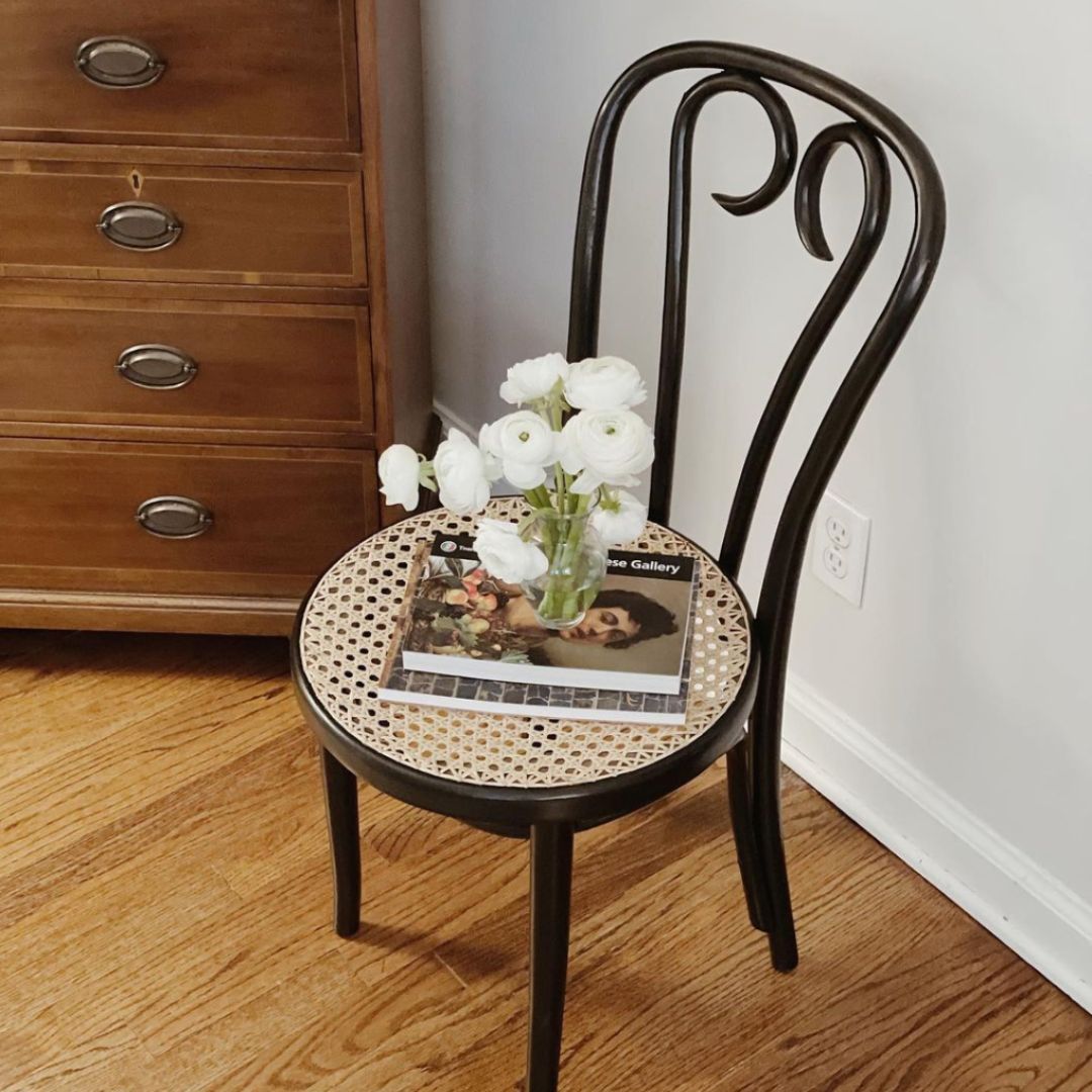 RustOleum's tweet photo. We’re all about the contrast and texture of this @eiderandgrae cane chair. A touch of 2X Ultra Cover Spray Paint in Semi-Gloss Black can make all the difference! #PrideInTheMaking https://t.co/pdnHTDt1v6