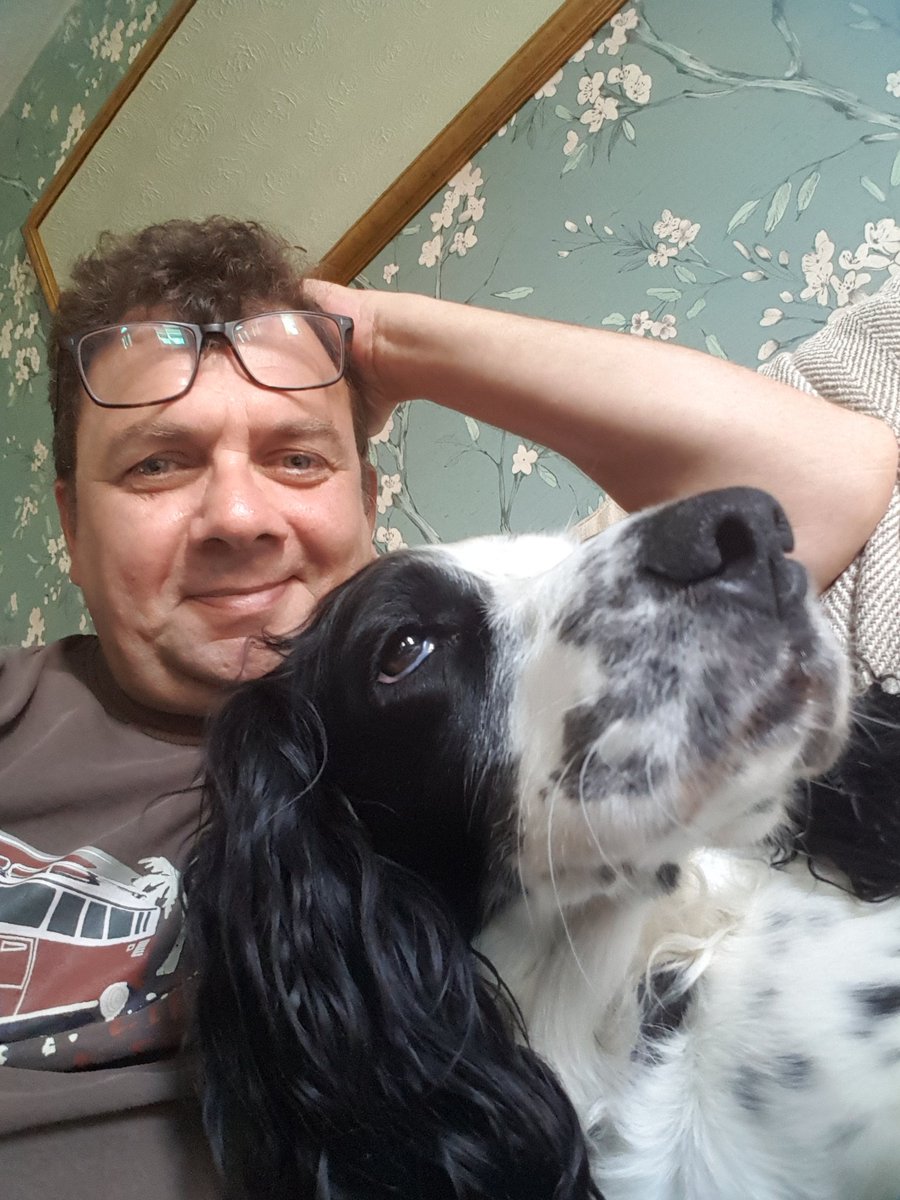 bittradeNFT's tweet photo. Just explaining to Rosie dog all about #blockchaintechnology and #NFTCommunity https://t.co/bRzfMM0LXl