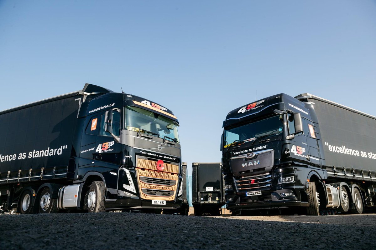 Volvo Vs MAN 🤔
Comment below which you prefer…
#volvo #volvotrucks #mantrucks <a href="/mantruckbusuk/">MAN Truck & Bus UK</a> <a href="/VolvoTrucksUK/">Volvo Trucks UK</a>