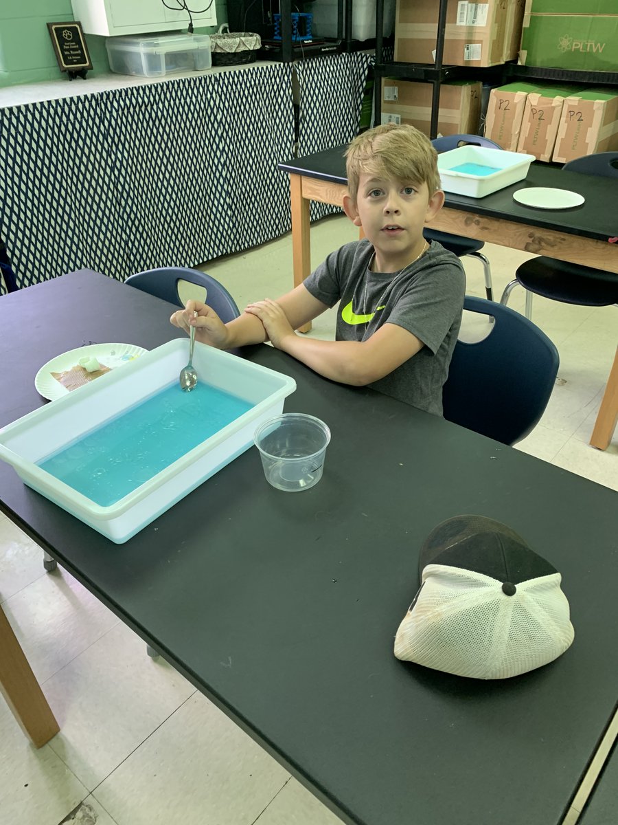 Learning about cleaning up oil spills in Science Lab with Ms. Russell today.  
<a href="/ERDLitCoach/">Elizabeth Partsch</a>  <a href="/DicksonTigers/">E.R. Dickson Tigers</a>