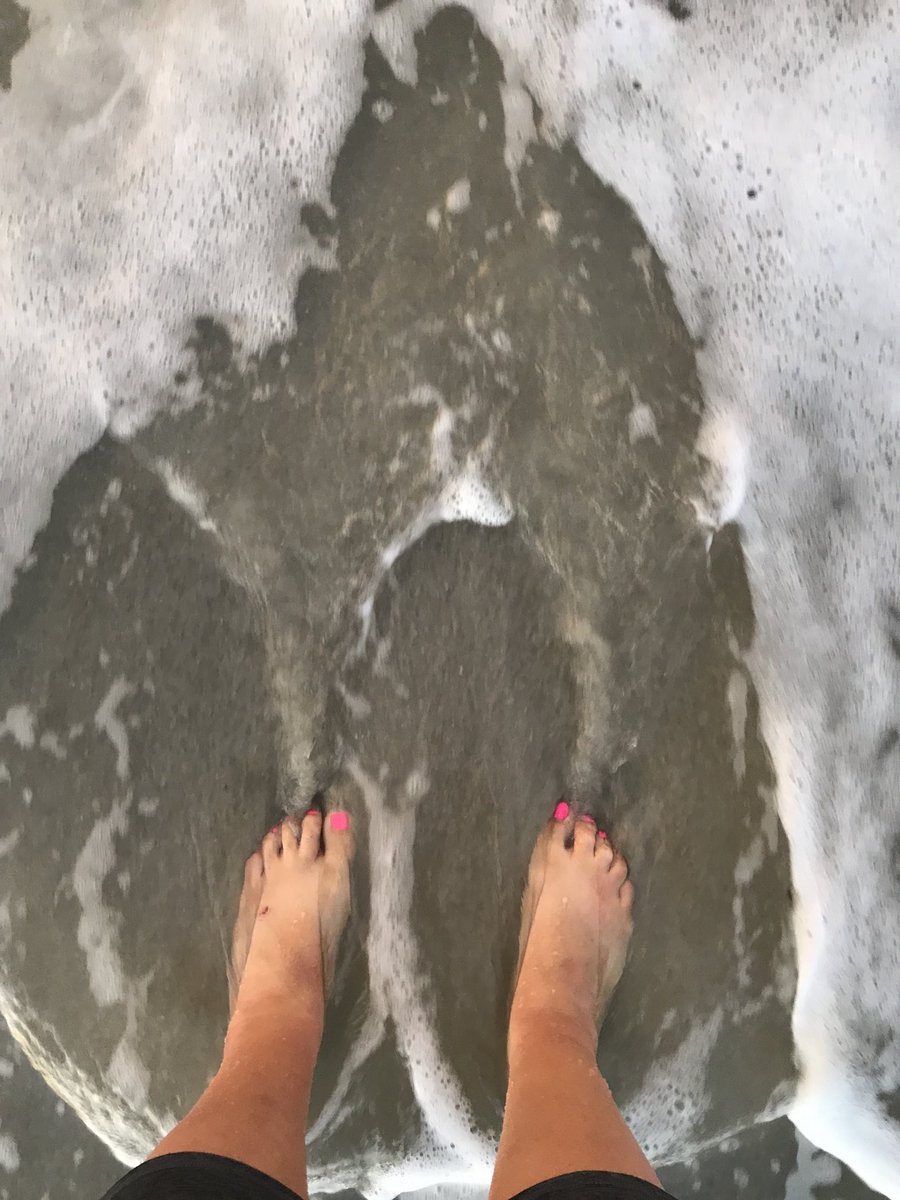 Over and over and over again people said, “You remind me sooooooo much of her!!!” Grandma Penguin - who loved allll of Gods children and wanted to make the whole world smile… It is a blessing and gift to be just like you. I’ll see you at the seashore, mom… XOXOXOXO 💔