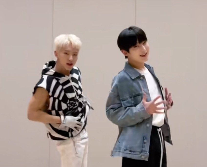 _TEAMSVT's tweet image. does it ever                        just how fast
drive you                            the night
crazy                                   changes