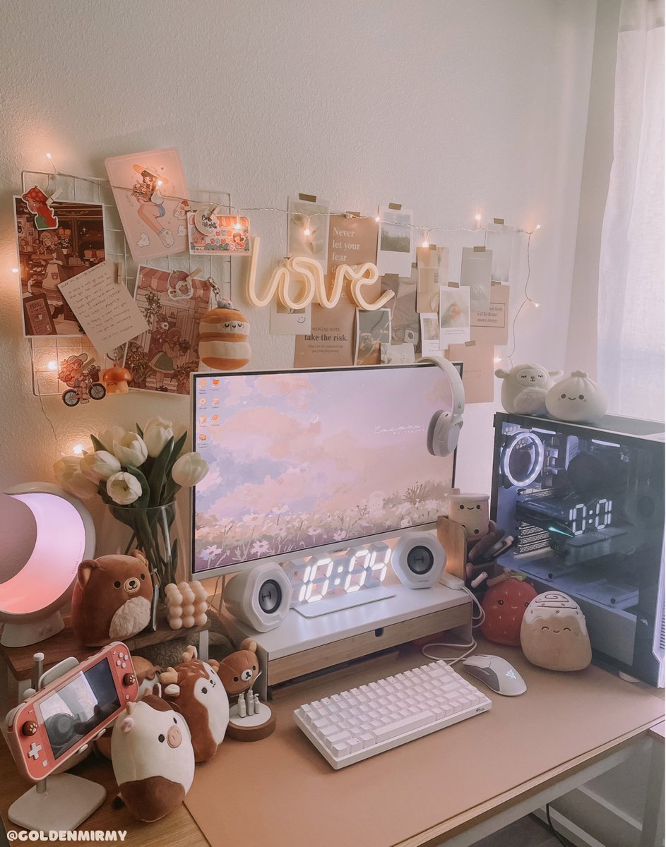 goldenmirmy's tweet photo. halfway to the weekend 🤍☕️

#gamingcommunity #gamingsetup https://t.co/nfsZDHIcHm