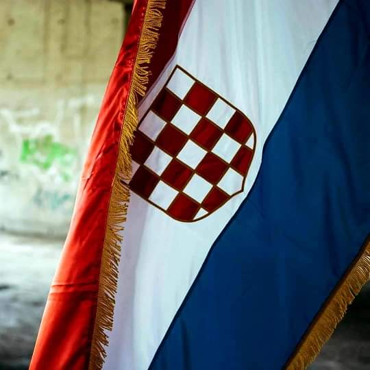 PolicijaU's tweet photo. #Croatia 🇭🇷
#DARIJO_ŽEPINA
‼️ Glavni tajnik Žepina, imao je sve predispozicije: baratao je u vrijeme turbulencija situacijom i informacijom, bolje od bilo koga u redovima tadašnjeg Domovinskog pokreta ‼️
#čast #poštovanje #odanost #domoljublje
#sanjimiupakaoasavamaneniuraj✌️ https://t.co/N5UE6yQkYp