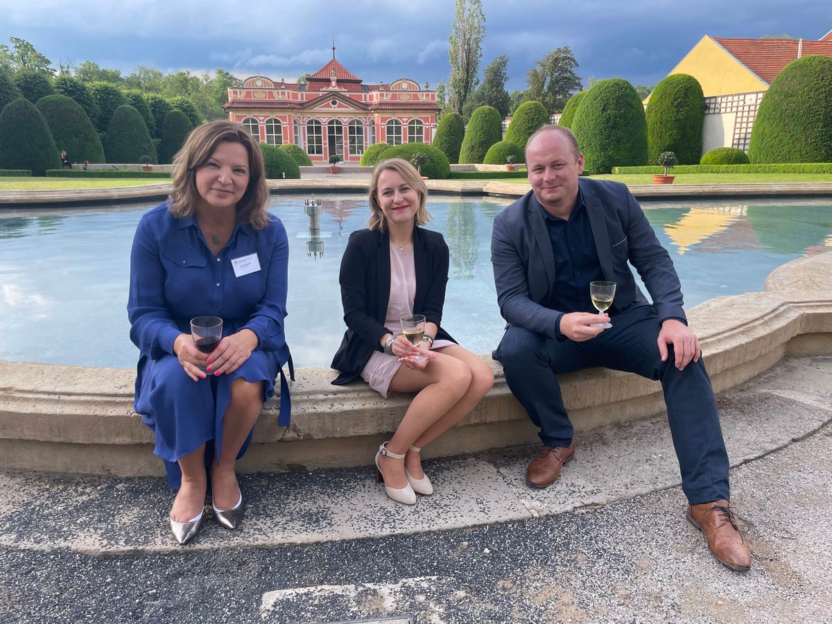 JakubKaras3's tweet photo. Včerejší vydařený večer na recepci ministra zahraničních věcí ČR při setkání ekonomických diplomatů. #mzv #ekonomickadiplomacie
#ČR https://t.co/poKSoP6nmB