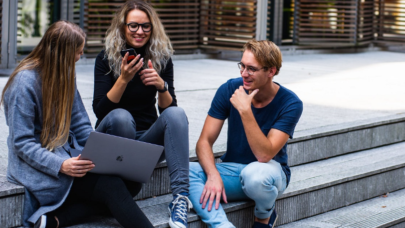 EdenLSE's tweet photo. Couple of big events taking place this week! Firstly, the LSE Change Makers final event (for this year, anyway!) is tomorrow (Thurs 9) in the afternoon. Watch our brilliant students make constructive change at LSE! More details and sign up here: https://t.co/To6ftMqzjD #partofLSE https://t.co/Xa4bTVFW1z