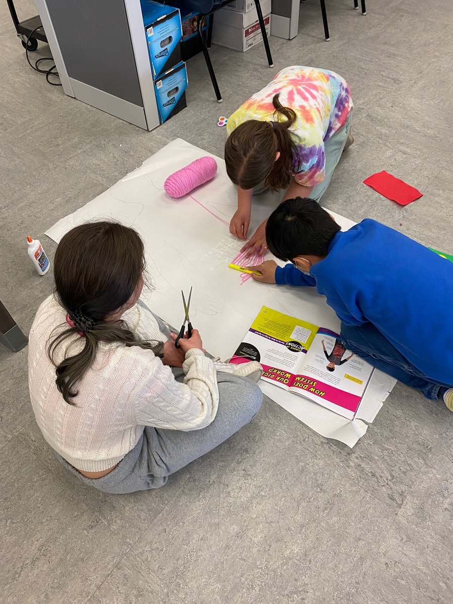 Class 5G using miscellaneous art supplies to make the different body systems  🧠🦴🫀 can you guess what systems these students are creating? <a href="/JuniperRidgeNL/">Juniper Ridge Int</a>