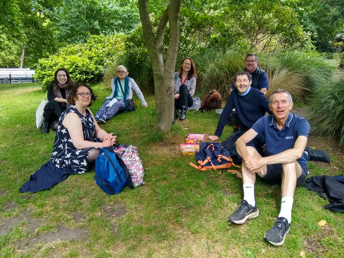 irishchaplaincy's tweet photo. #PicnicforHope Our team of walkers met this morning at @WestminsterCath for a short walk to St James' Park and a picnic in the sun.
Can you spare a few pounds to support our work? Donate at https://t.co/e9B2hz8oTN
#irishinlondon #fundraising #WalkWithHope https://t.co/guyMgZQ5l8